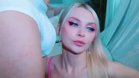 Lina and Den online show from 4, 5, 2026
