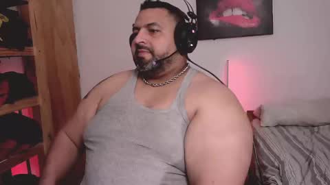 Snapshot of rodrixxx54 chatting on 12, 10, 2025 rodrixxx54 online show from 12, 10, 2025