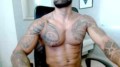 Snapshot of rogers_p chatting on 22, 10, 2025 Rogers online show from 22, 10, 2025