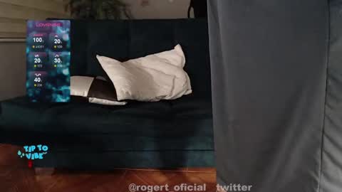 Snapshot of rogert_xx chatting on 28, 12, 2024 Rogert online show from 28, 12, 2024