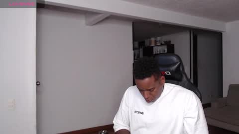 Snapshot of rogger_physique chatting on 17, 1, 2025 Rogger online show from 17, 1, 2025