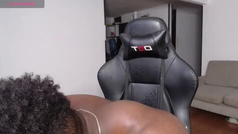 Snapshot of rogger_physique chatting on 6, 2, 2025 Rogger online show from 6, 2, 2025