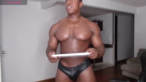 Snapshot of rogger_physique chatting on 2, 3, 2025 Rogger online show from 2, 3, 2025