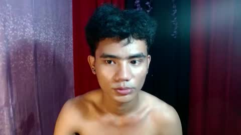 Snapshot of roianboyyy chatting on 15, 5, 2026 roianboyyy online show from 15, 5, 2026