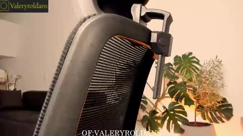 Valery Roldans online show from 12, 2, 2025