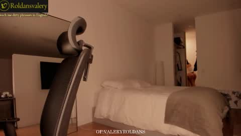 Valery Roldans online show from 4, 3, 2026