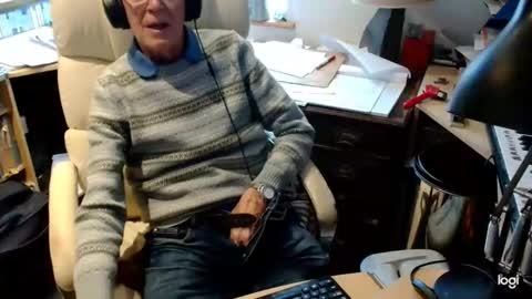 Snapshot of rolydawe chatting on 3, 10, 2025 rolydawe online show from 3, 10, 2025