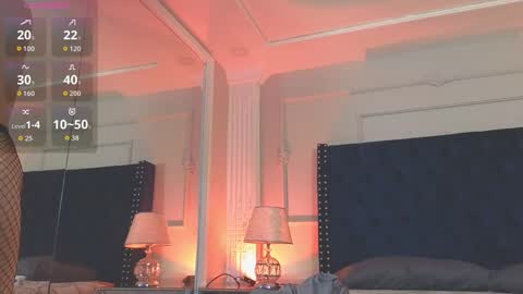 Snapshot of roman_chase chatting on 28, 10, 2025 online show from 28, 10, 2025