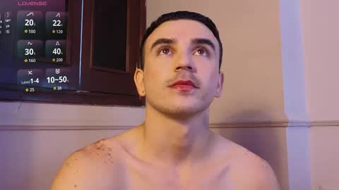 Snapshot of roman_chase chatting on 1, 11, 2025 online show from 1, 11, 2025