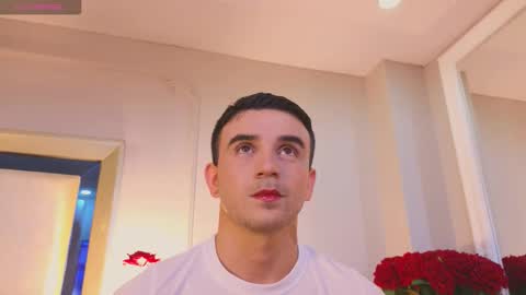 Snapshot of roman_chase chatting on 6, 11, 2025 online show from 6, 11, 2025