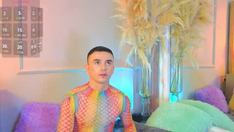 Snapshot of roman_chase chatting on 12, 11, 2025 online show from 12, 11, 2025