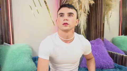 Snapshot of roman_chase chatting on 27, 11, 2025 online show from 27, 11, 2025