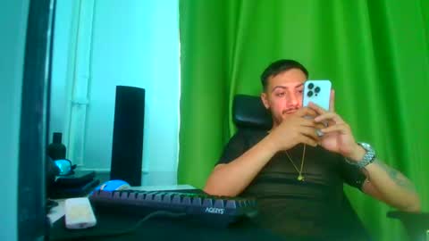 Snapshot of romaniamaster1 chatting on 5, 6, 2026 romaniamaster1 online show from 5, 6, 2026