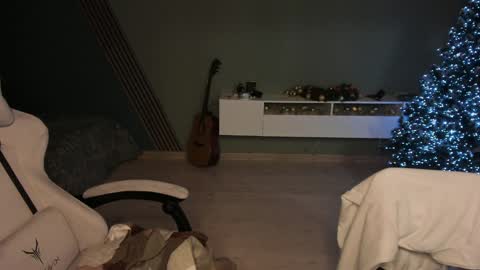 Romeo online show from 4, 1, 2025