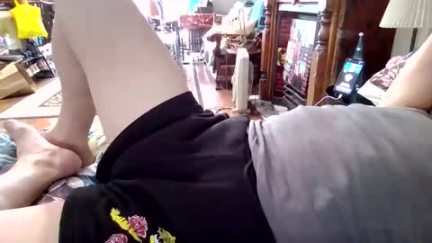 Snapshot of romeomustcum2016 chatting on 2, 10, 2025 Trinked online show from 2, 10, 2025