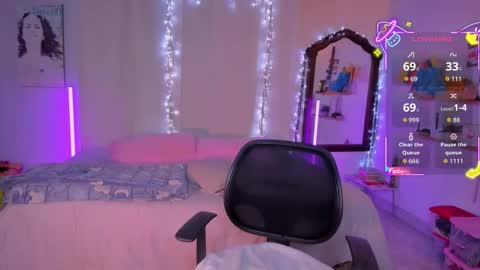 Romi Rouse online show from 5, 11, 2025