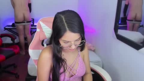 Snapshot of room_kitty chatting on 27, 11, 2025 MIA AND PAUL online show from 27, 11, 2025