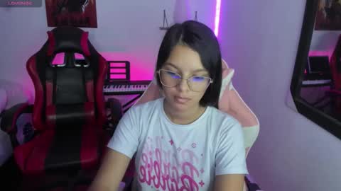 Snapshot of room_kitty chatting on 7, 3, 2026 MIA AND PAUL online show from 7, 3, 2026