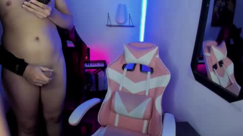 Snapshot of room_kitty chatting on 16, 3, 2026 MIA AND PAUL online show from 16, 3, 2026