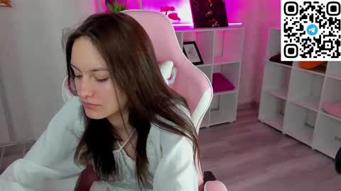 Snapshot of rosa_vaughn chatting on 18, 3, 2026 Viola online show from 18, 3, 2026