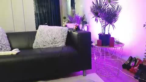 Rose online show from 12, 7, 2026