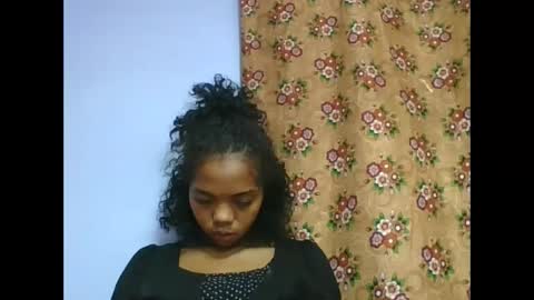 Snapshot of rosah225127 chatting on 29, 4, 2026 rosah225127 online show from 29, 4, 2026