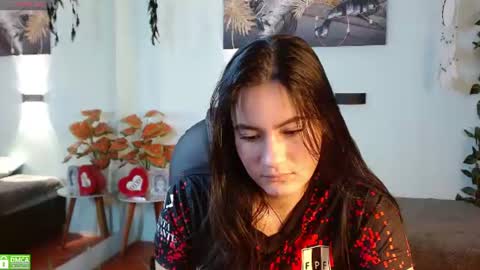 Snapshot of rosaliea chatting on 25, 7, 2026 R O S A L I A online show from 25, 7, 2026