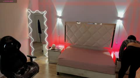 ROSALIN online show from 8, 5, 2026