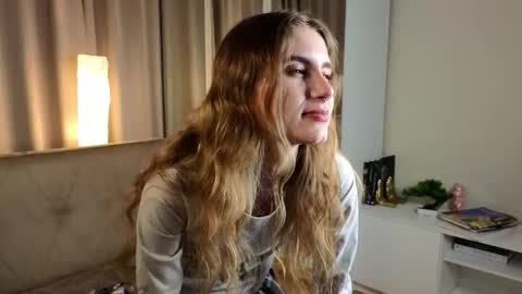 Snapshot of rosalvaulman chatting on 4, 12, 2025 Kylie online show from 4, 12, 2025