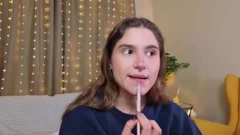 Snapshot of rosalvaulman chatting on 5, 1, 2026 Kylie online show from 5, 1, 2026