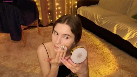 Snapshot of rosalvaulman chatting on 4, 3, 2026 Kylie online show from 4, 3, 2026