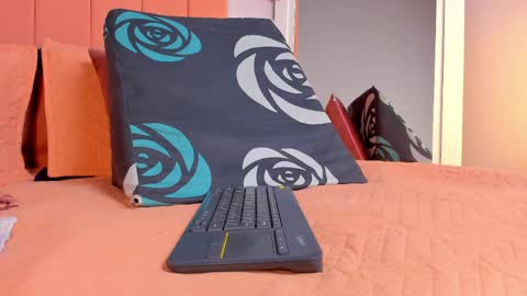 Snapshot of rose_thompson19 chatting on 22, 4, 2026 Rosse online show from 22, 4, 2026
