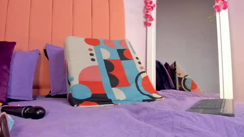Snapshot of rose_thompson19 chatting on 8, 5, 2026 Rosse online show from 8, 5, 2026