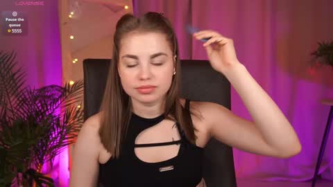 Rose online show from 14, 1, 2025