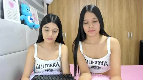 Rose y Miah online show from 5, 5, 2026