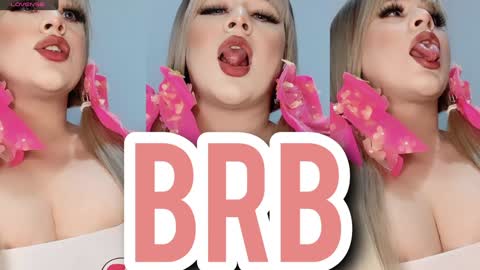 Snapshot of roseanne_park chatting on 17, 1, 2025 online show from 17, 1, 2025