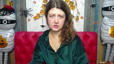 Snapshot of rosehille chatting on 16, 11, 2025 RoseHille online show from 16, 11, 2025