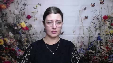 Snapshot of rosehille chatting on 26, 11, 2025 RoseHille online show from 26, 11, 2025