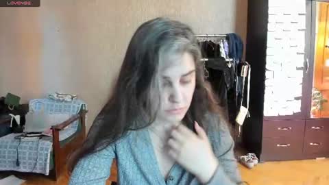 Snapshot of roselina_ chatting on 15, 6, 2026 Rose online show from 15, 6, 2026