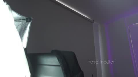 Lyla OF roselinedior online show from 11, 11, 2025