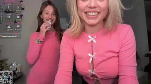 Sophie and Sarah online show from 17, 4, 2026