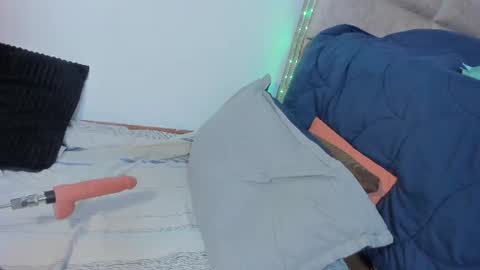 Snapshot of roselyn_caprice chatting on 6, 8, 2026 roselyn online show from 6, 8, 2026