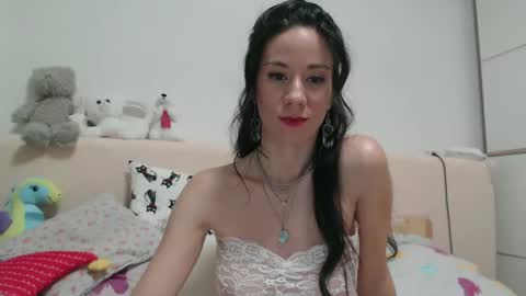 Snapshot of roselynsun chatting on 6, 2, 2025 Rose online show from 6, 2, 2025