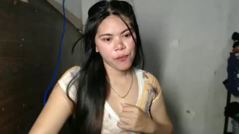 Snapshot of rosemarie_pinay chatting on 3, 10, 2025 i am samantha rain online show from 3, 10, 2025