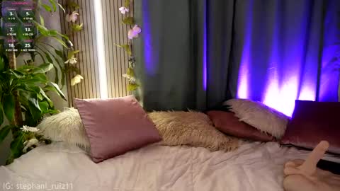 Stephani online show from 5, 5, 2026