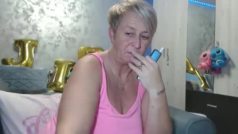 Lovepinklilly online show from 6, 1, 2026