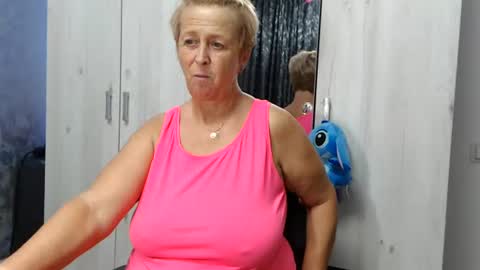 Lovepinklilly online show from 22, 7, 2026