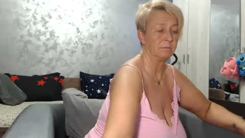 Lovepinklilly online show from 3, 8, 2026