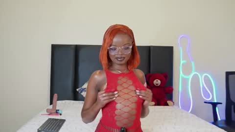 roses_rred online show from 12, 12, 2024