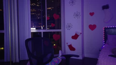 Snapshot of rosetaylorla chatting on 27, 12, 2024 Rose Taylor online show from 27, 12, 2024